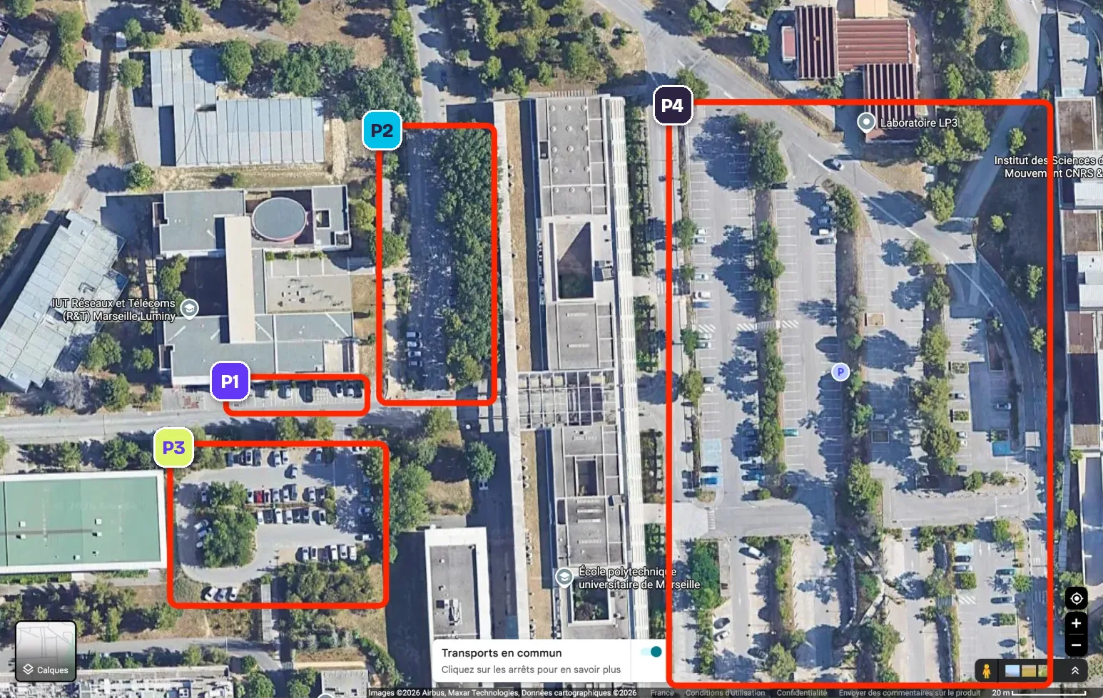 Vue aérienne du campus de Luminy : l'IUT R&T à gauche et les 4 parkings encadrés en rouge et numérotés de P1 à P4